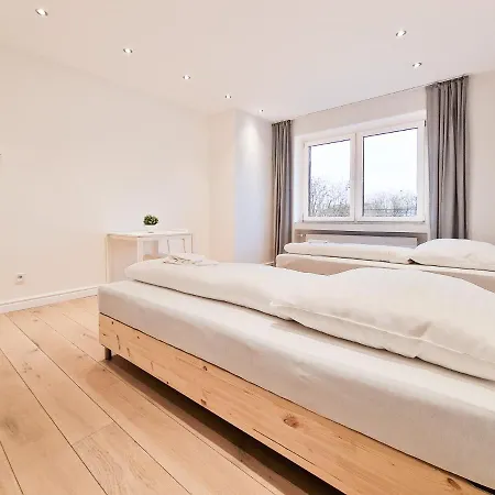 Appartement Tolstov - With 1 Or 2 - 15 Min To Messe Dus And Old Town Dus