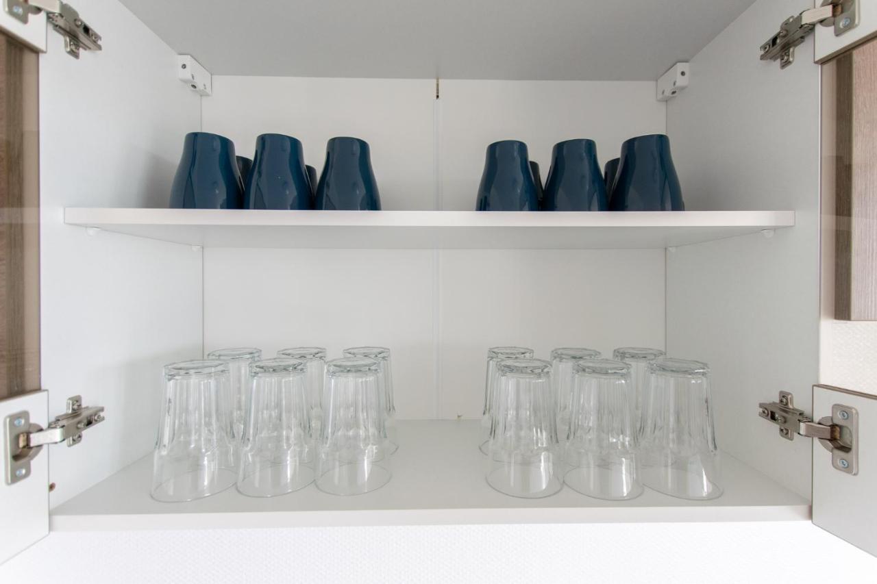 Tolstov - With 1 Or 2 - 15 Min To Messe Dus And Old Town Dus Düsseldorf