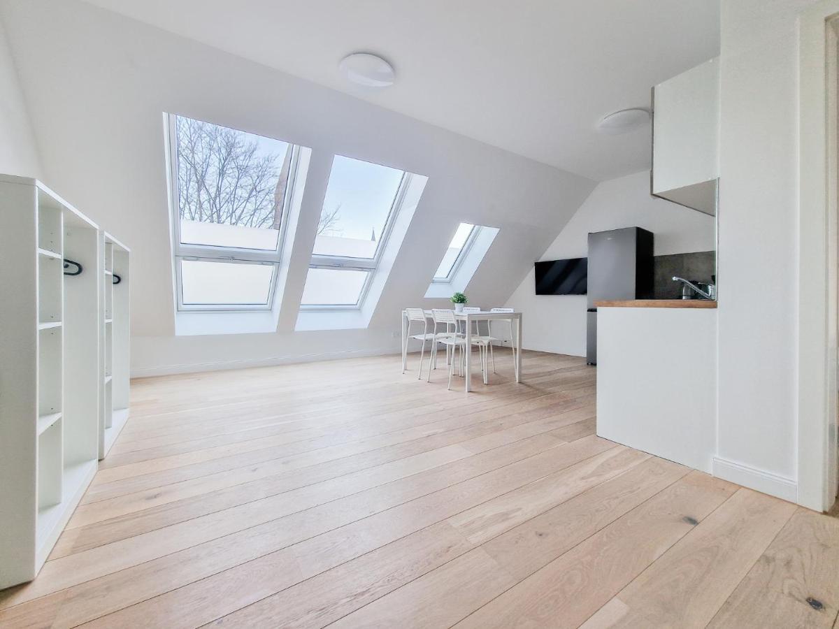 Apartment Raj Living - With 1 Or 2 - 15 Min To Messe Dus And Old Town Dus