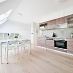 Tolstov Apartments - City Apartments With 1 Or 2 Rooms - 15 Min To Messe Dus And Old Town Dus