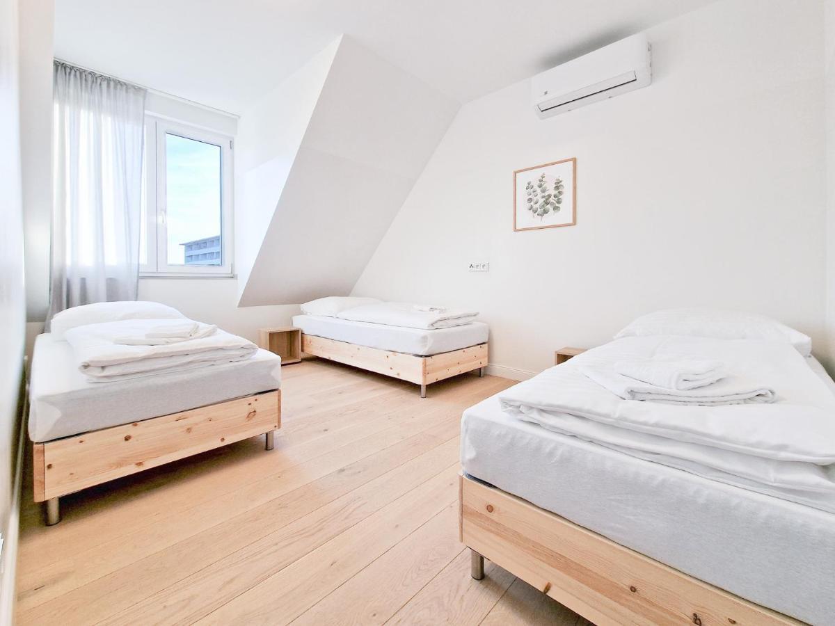 Apartment Tolstov - With 1 Or 2 - 15 Min To Messe Dus And Old Town Dus Düsseldorf