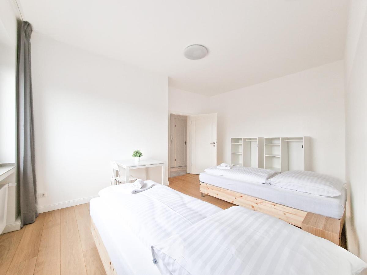 Tolstov - With 1 Or 2 - 15 Min To Messe Dus And Old Town Dus Apartment Düsseldorf